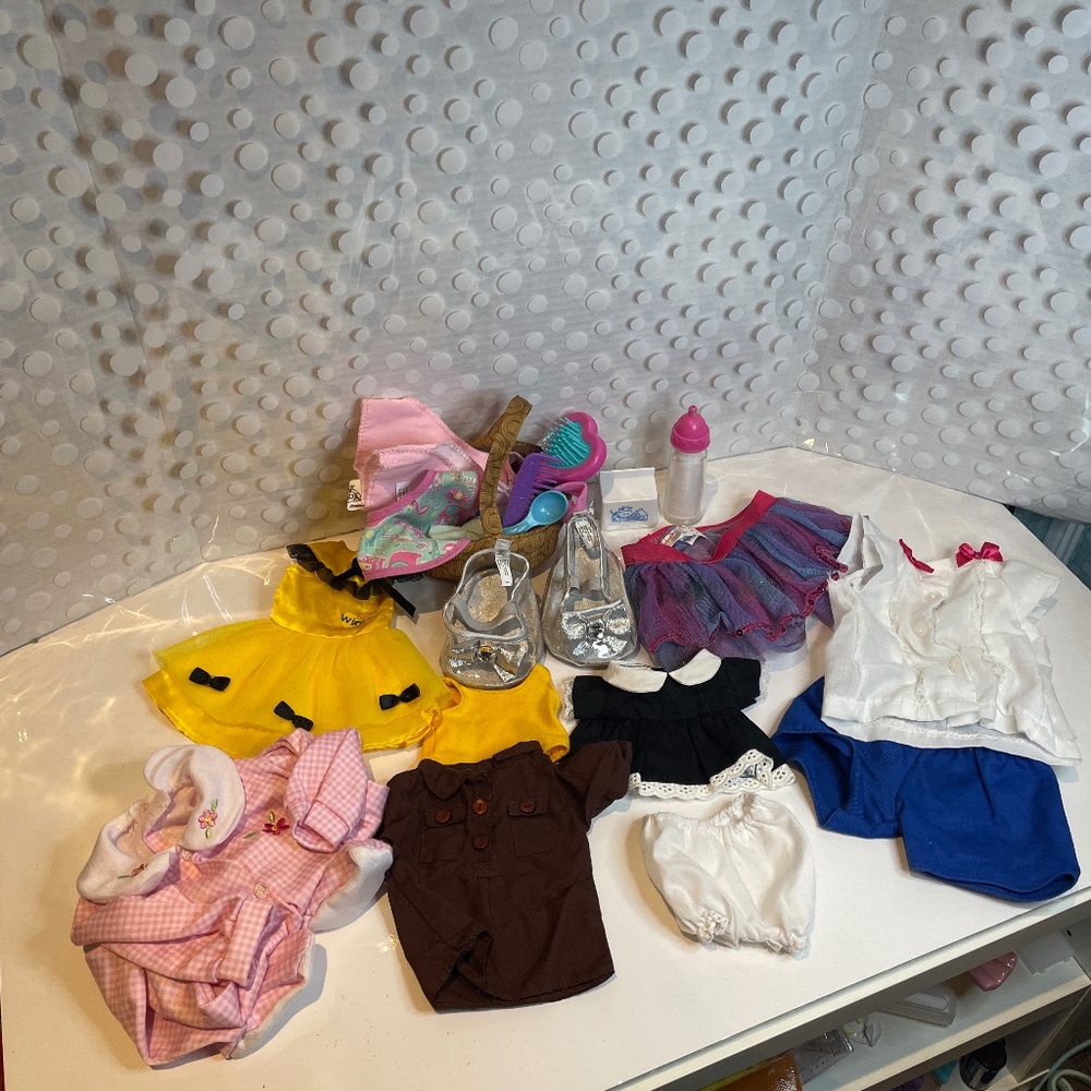 Baby Doll 👶🍼clothing bundle